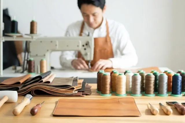 バッグ修理を自分でやるのはやめた方がいい？